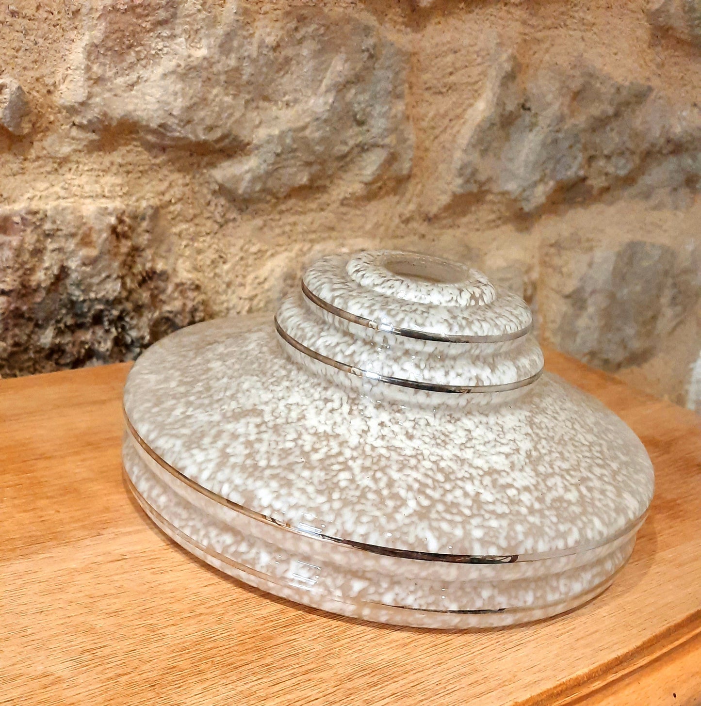 Globe luminaire