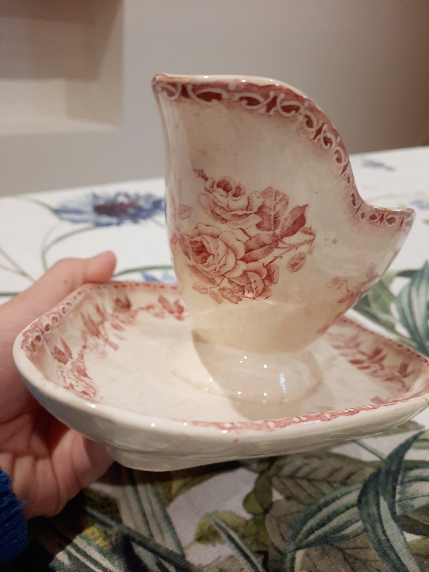 Saucière Choisy-le-Roi en Terre de Fer – Élégance et Intemporalité