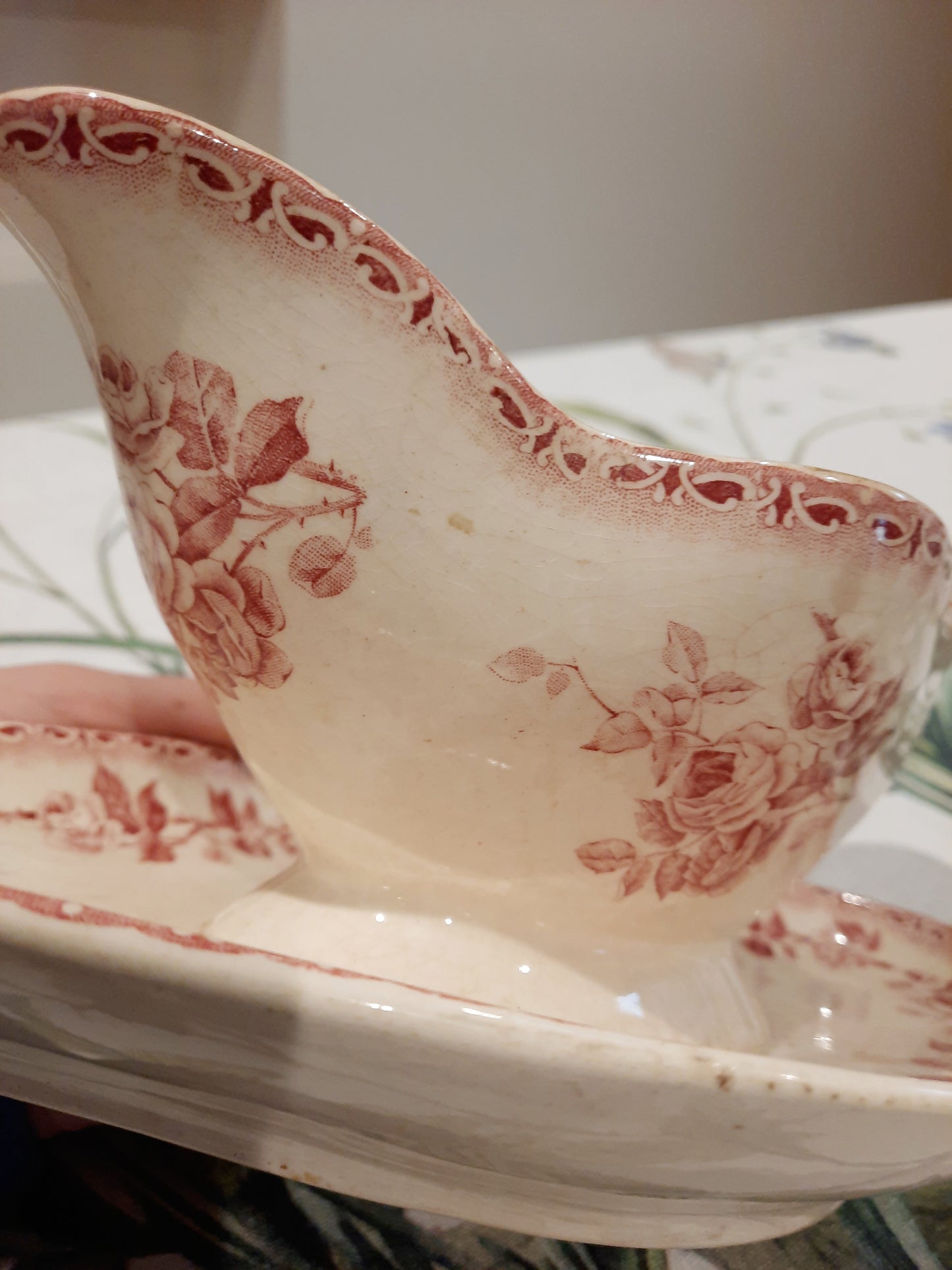 Saucière Choisy-le-Roi en Terre de Fer – Élégance et Intemporalité