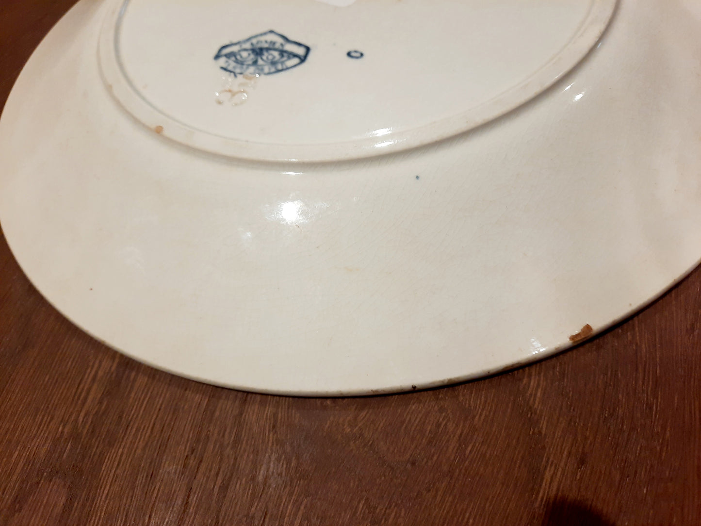 Assiette Plate "Carmen" en Terre de Fer – Élégance et Authenticité