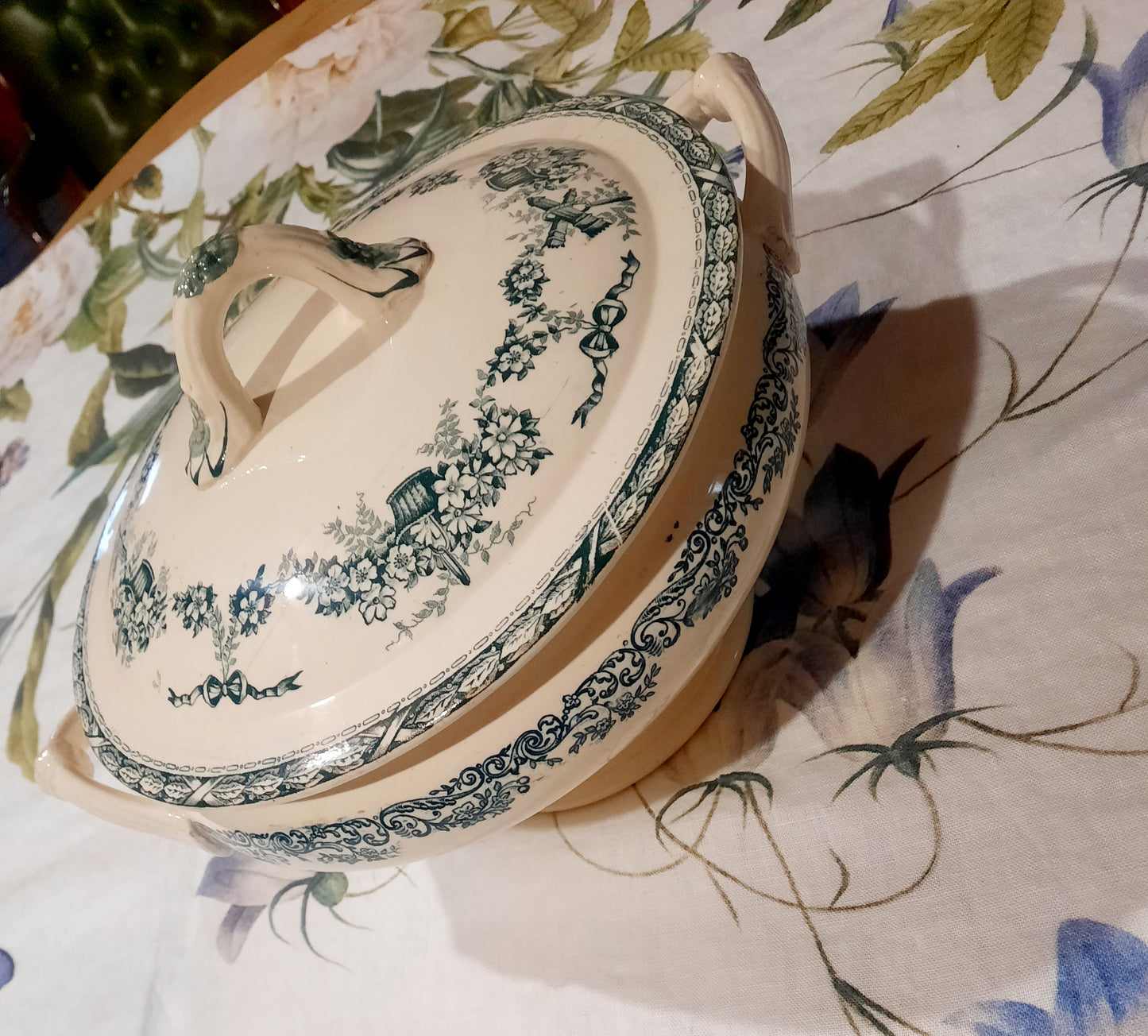 Soupière ancienne avec couvercle Salins – Modèle Ninon (pièce unique)