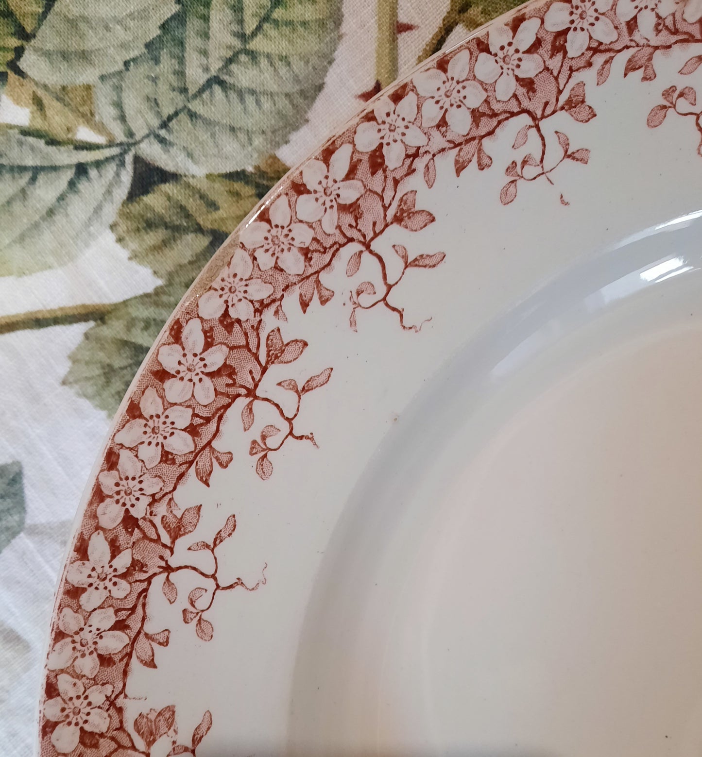 Grand plat rond Sarreguemines "Florine"