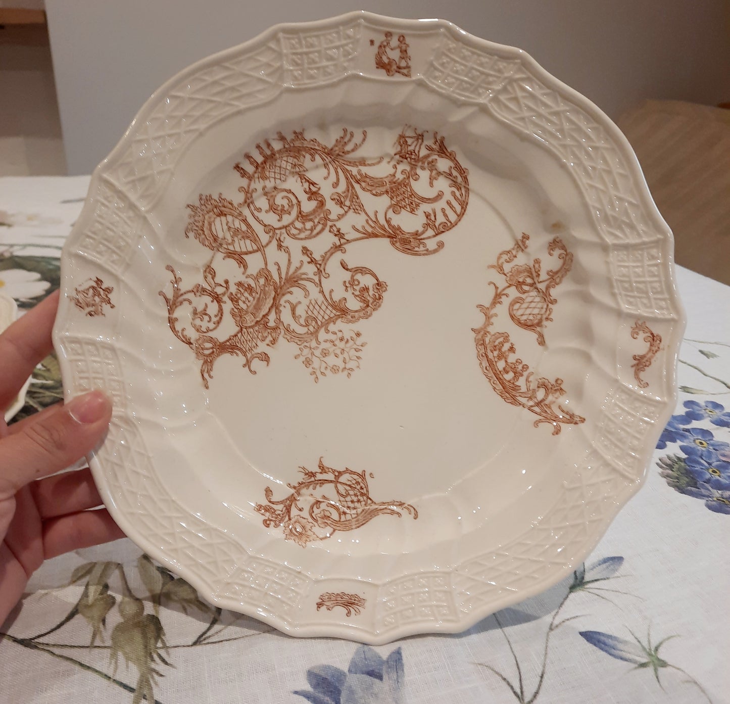 Lot de 8 assiettes plates – Manufacture Waechtersbach, XIXe siècle