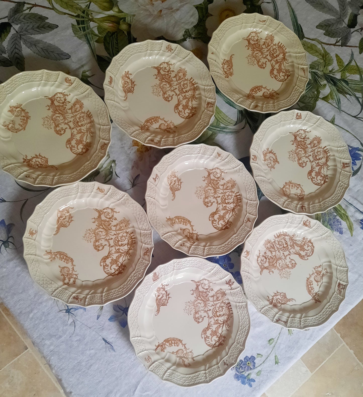 Lot de 8 assiettes plates – Manufacture Waechtersbach, XIXe siècle