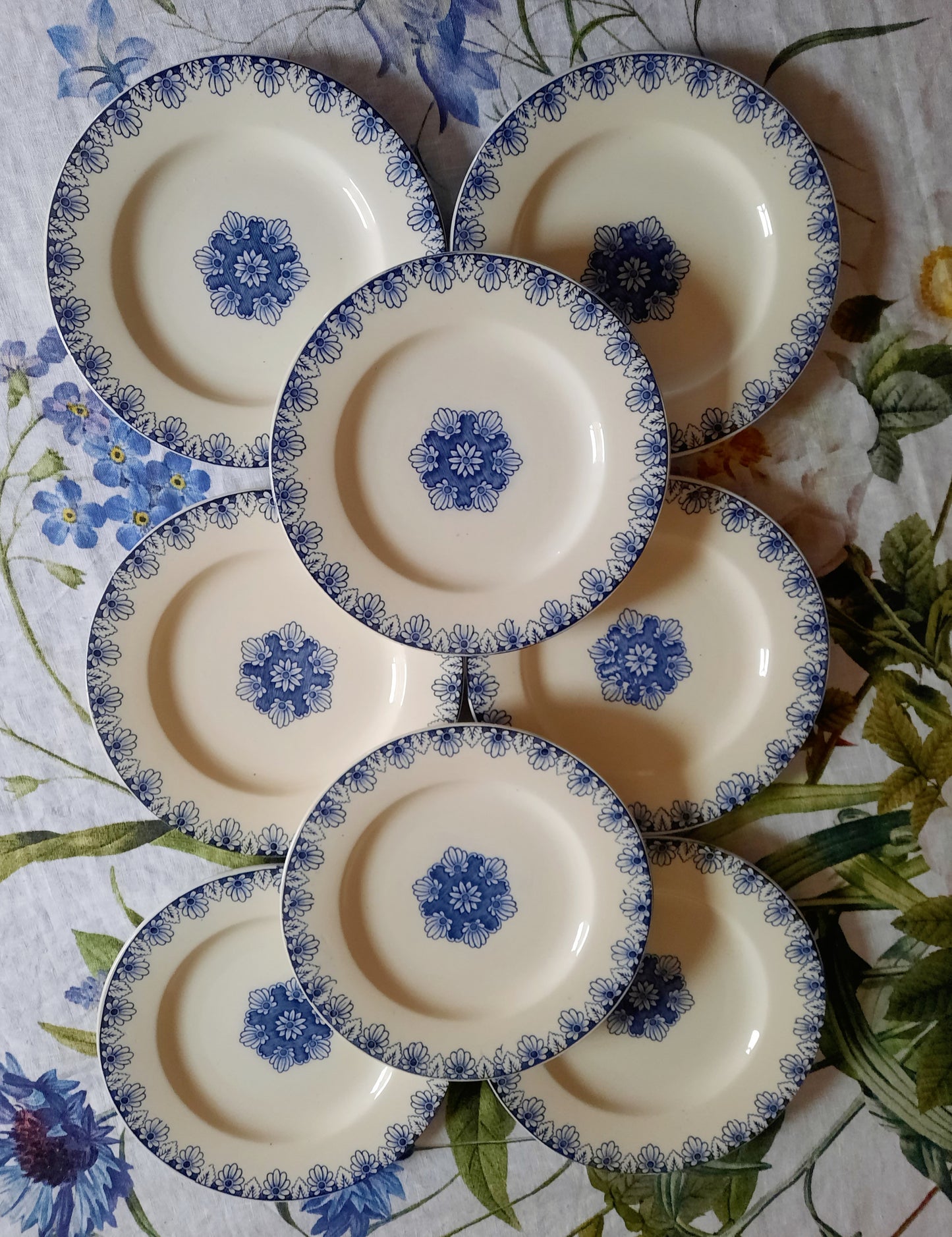 Lot de 8 assiettes à dessert Lunéville K&G Rouen – XIXe siècle