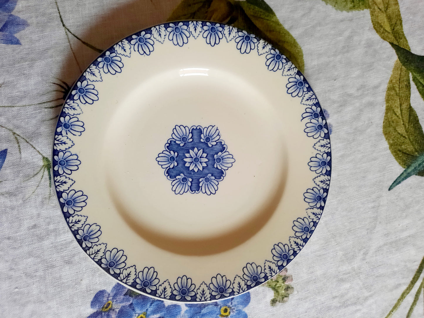 Lot de 8 assiettes à dessert Lunéville K&G Rouen – XIXe siècle