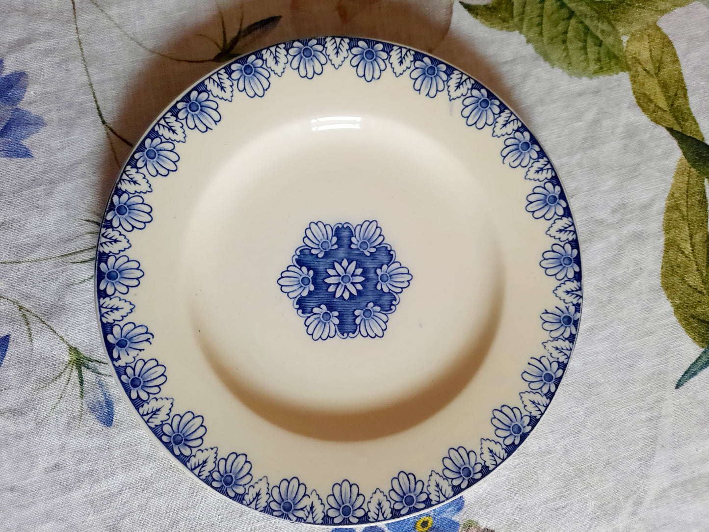 Lot de 8 assiettes à dessert Lunéville K&G Rouen – XIXe siècle
