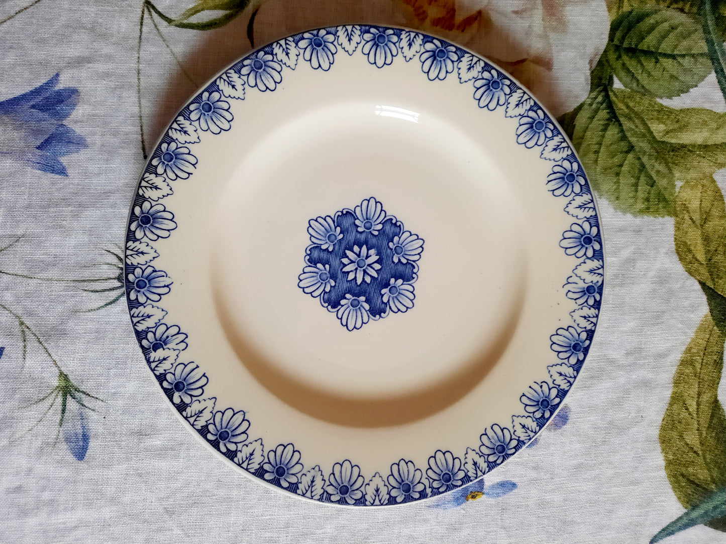Lot de 8 assiettes à dessert Lunéville K&G Rouen – XIXe siècle