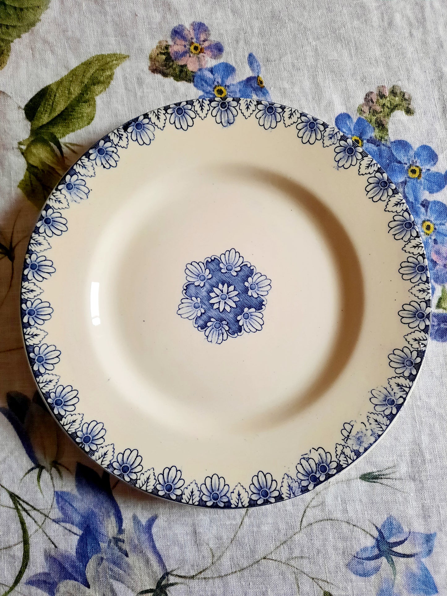 Lot de 4 assiettes plates Lunéville K&G Rouen – XIXe siècle