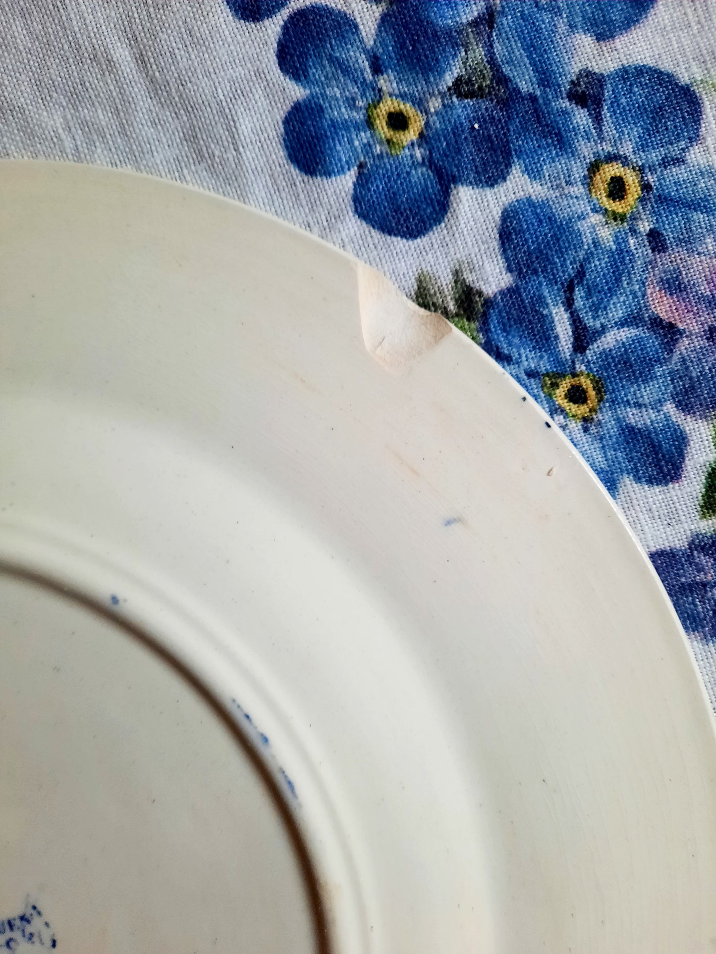 Lot de 4 assiettes plates Lunéville K&G Rouen – XIXe siècle