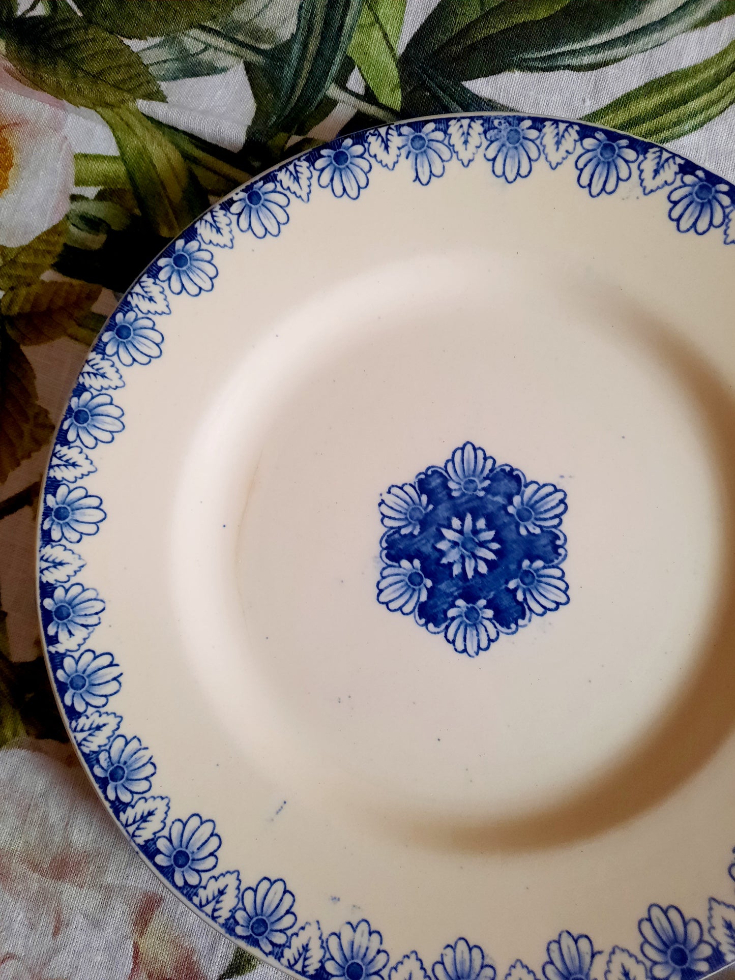 Charme authentique – Lot de 3 assiettes plates Lunéville K&G Rouen – XIXe siècle