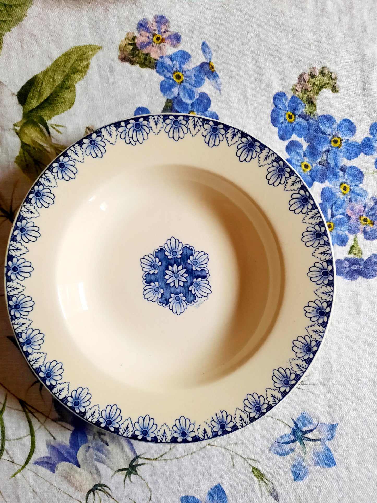 Lot de 4 assiettes creuses Lunéville K&G Rouen – XIXe siècle