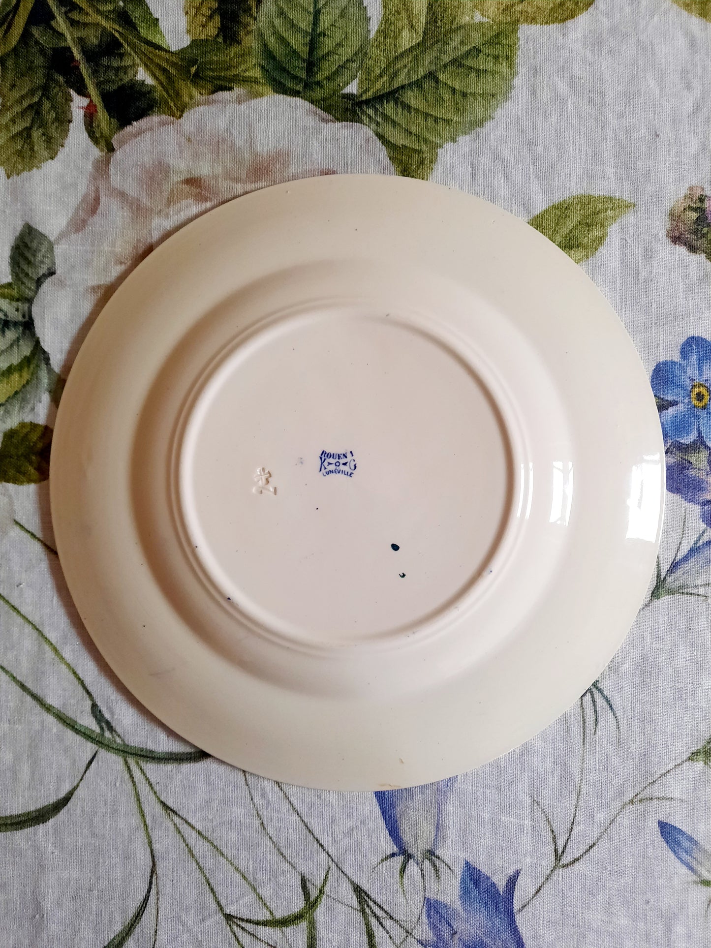 Élégance classique – Lot de 6 assiettes plates Lunéville K&G Rouen – XIXe siècle
