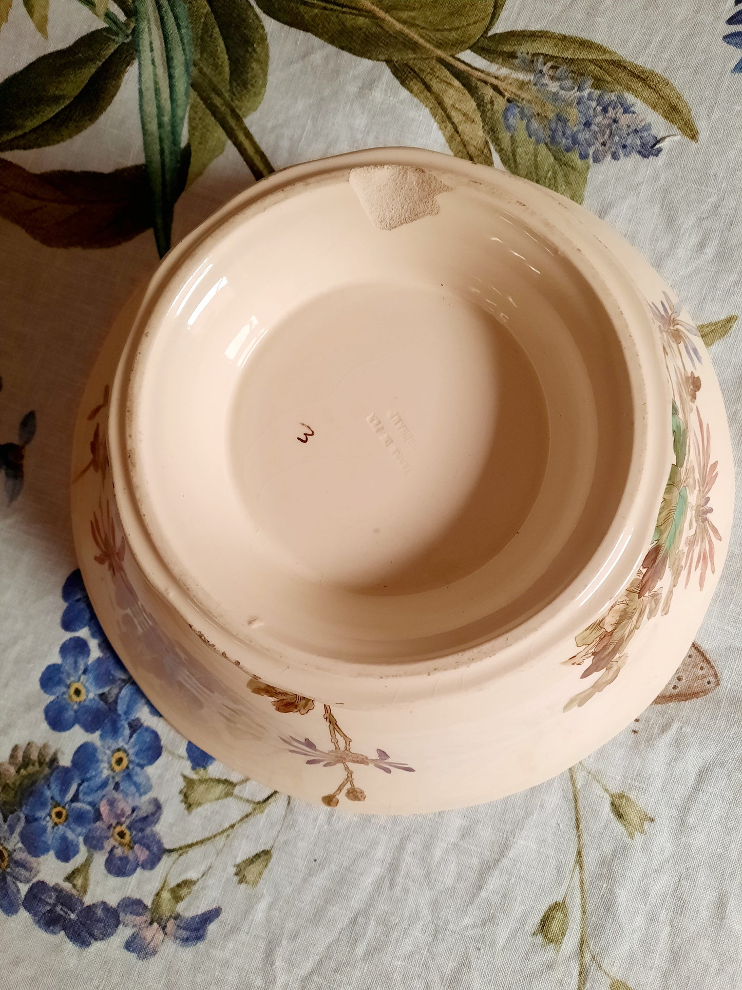 Saladier ancien en Terre de Fer