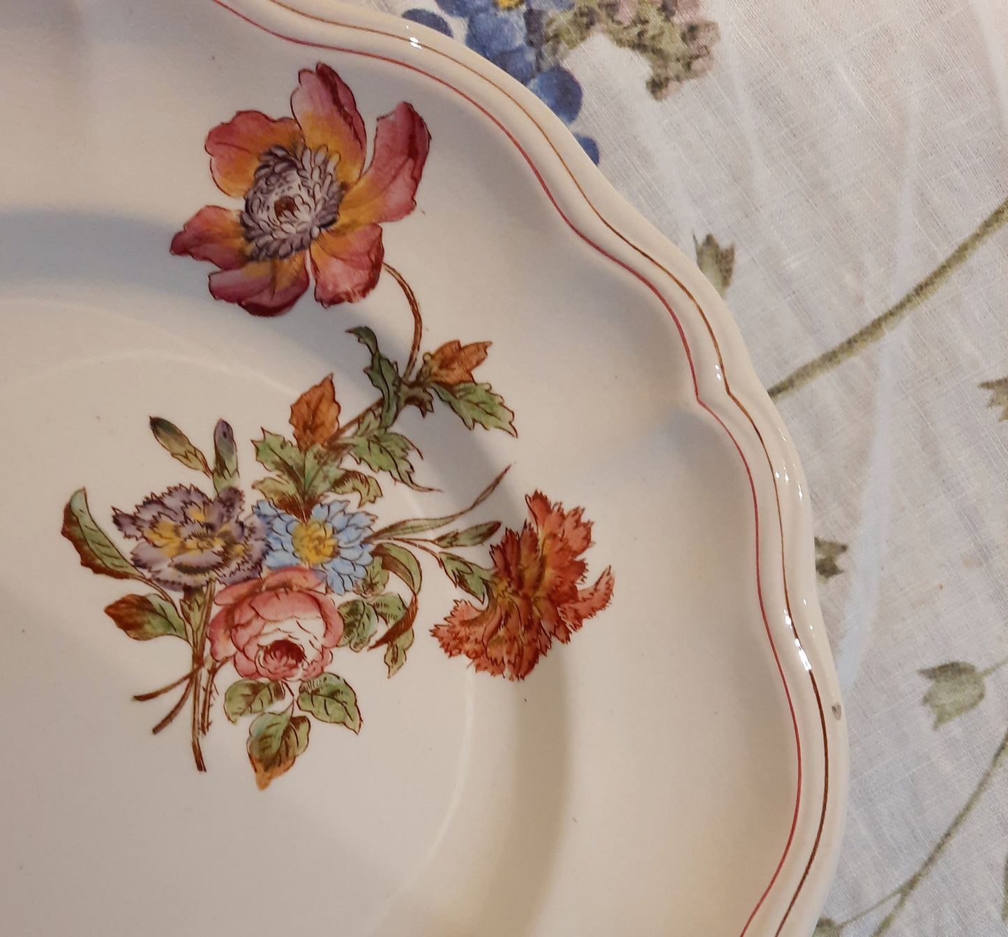 8 assiettes plates Longchamp