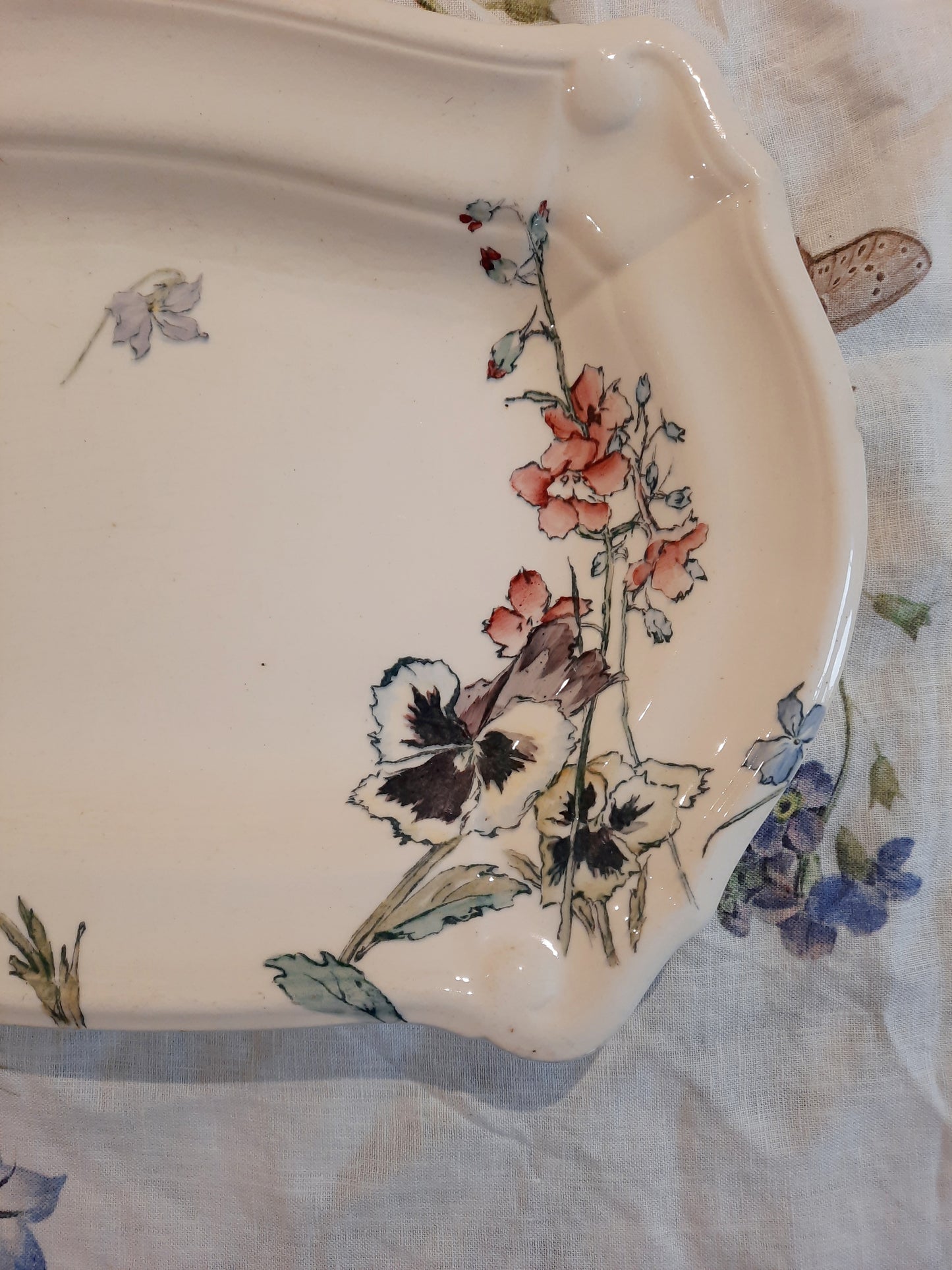 Plat polychrome H. Boulanger