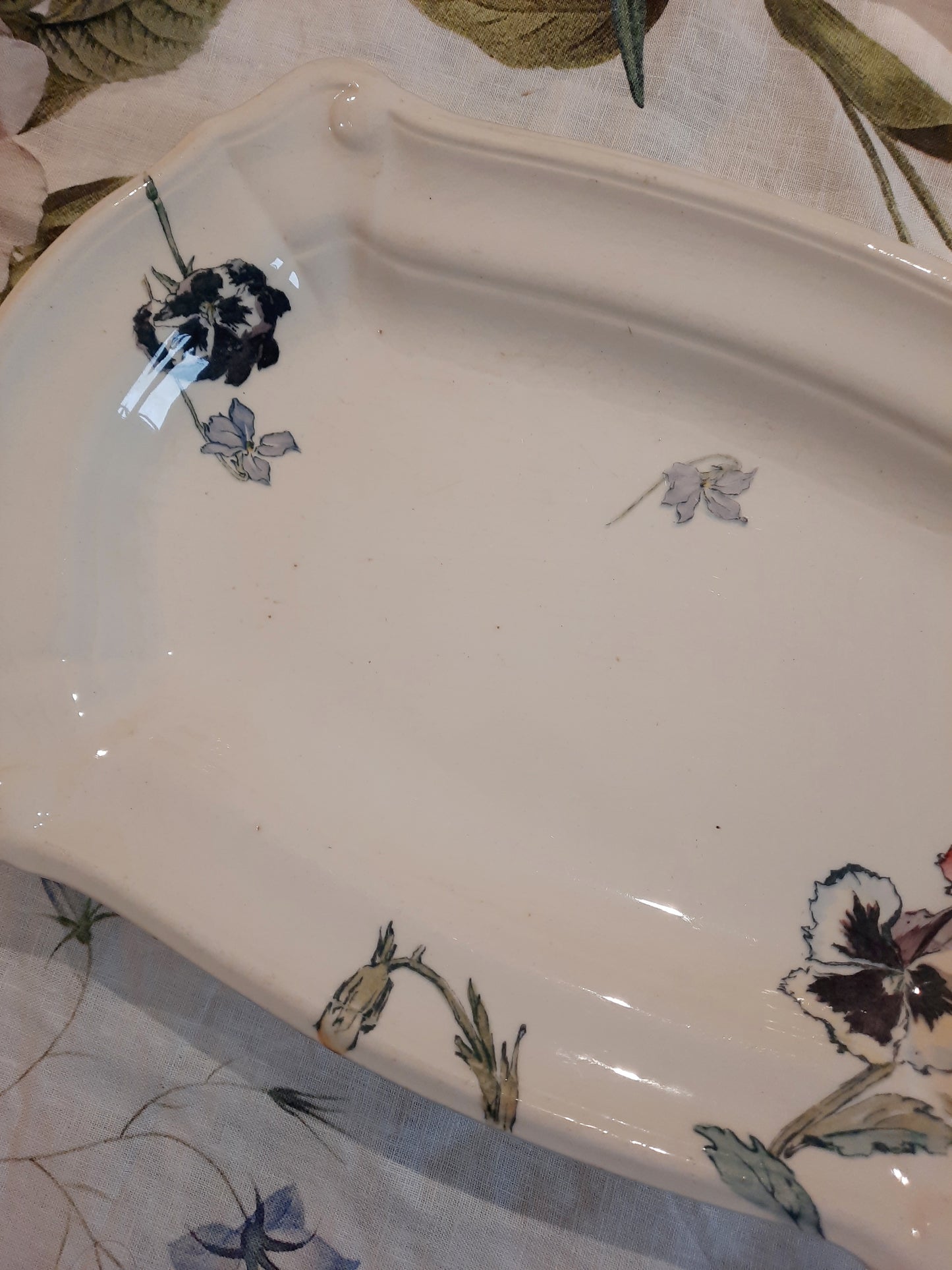 Plat polychrome H. Boulanger