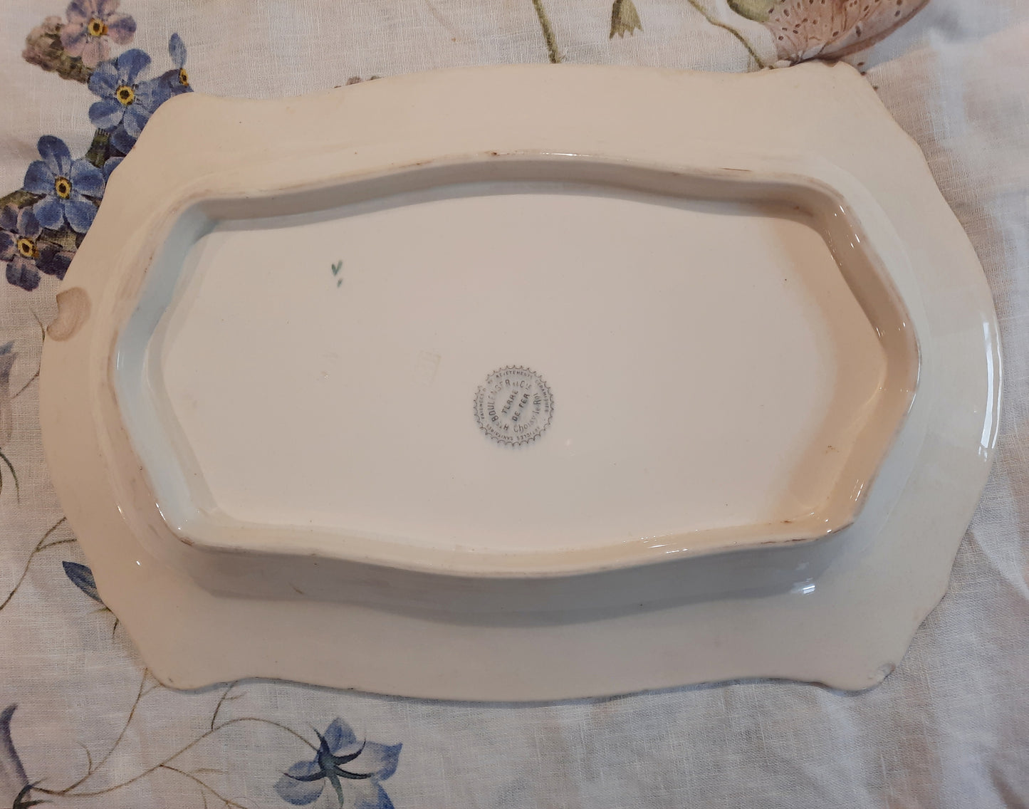 Plat polychrome H. Boulanger