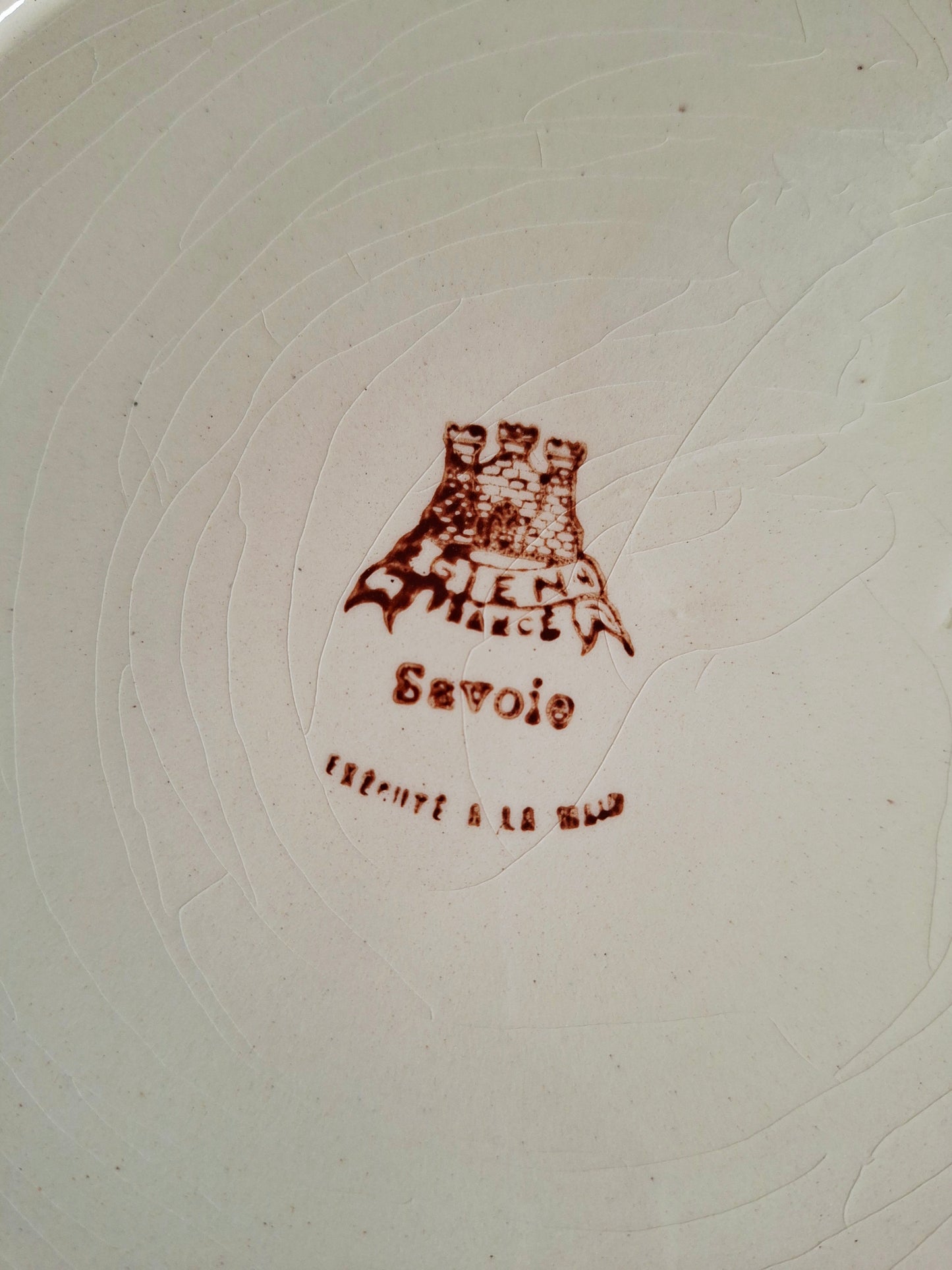 Grand plat rond légèrement creux Gien