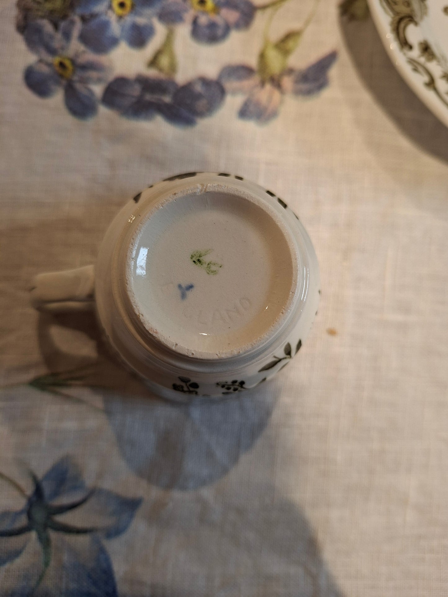 Tasses avec soucoupes – Ridgway of Staffordshire, modèle Windsor