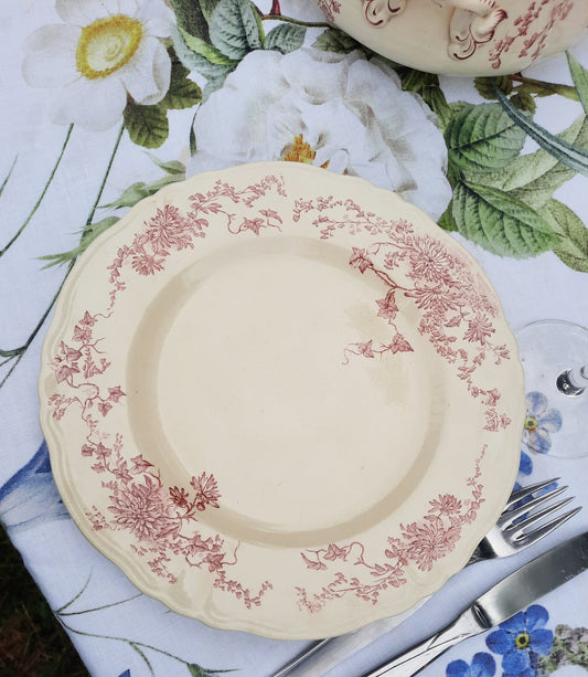 5 astuces pour sublimer votre table avec de la vaisselle ancienne
