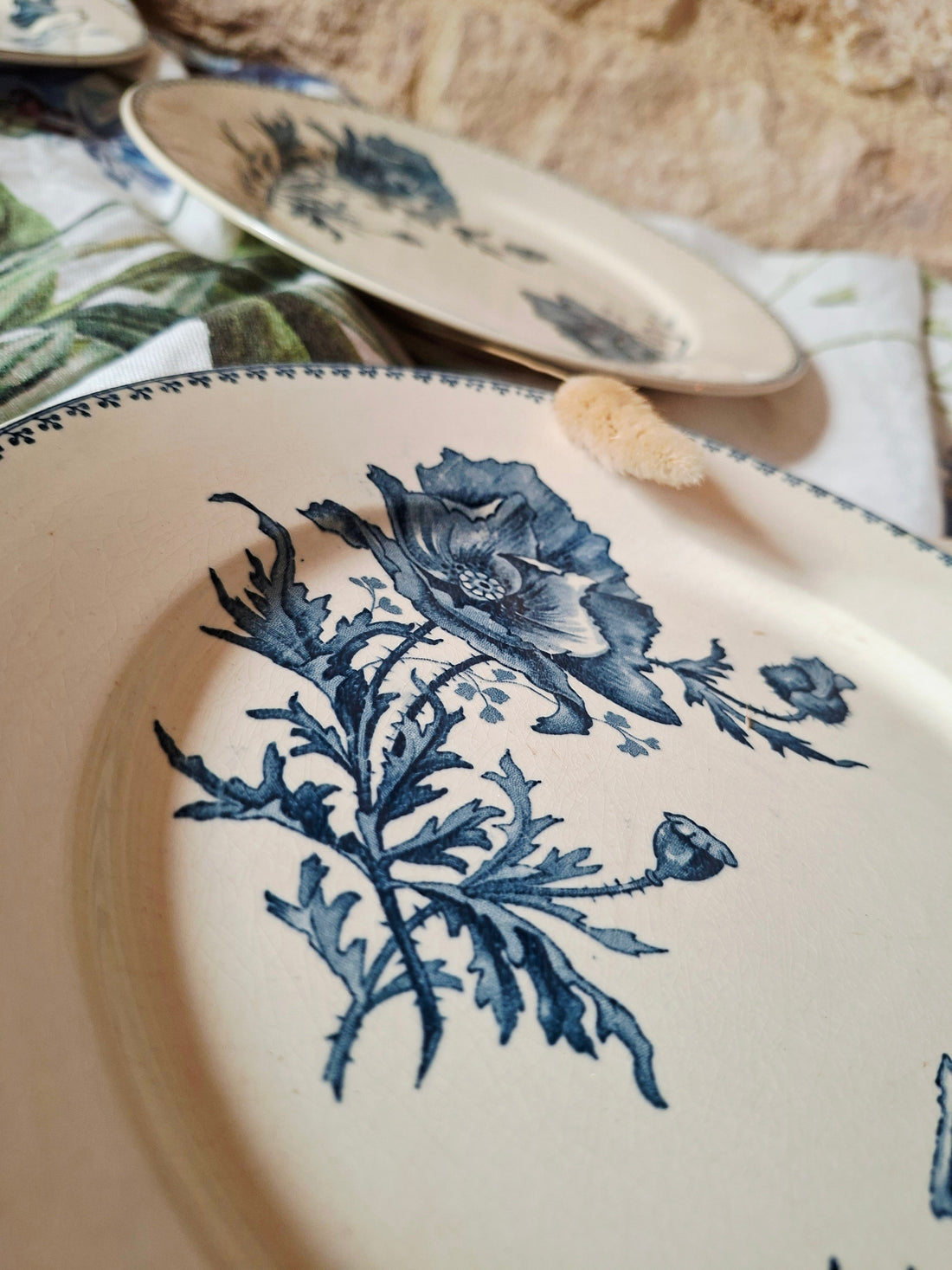 Sublimez Votre Table avec des Assiettes Bleues : Nos Conseils Déco