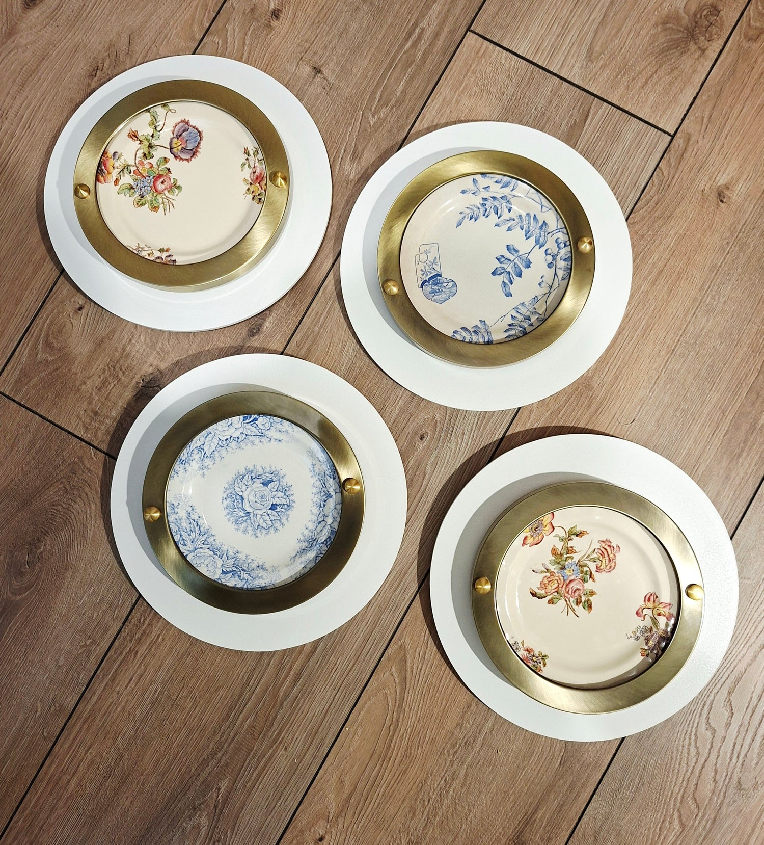 Assiettes d’Hier, Murs d’Aujourd’hui