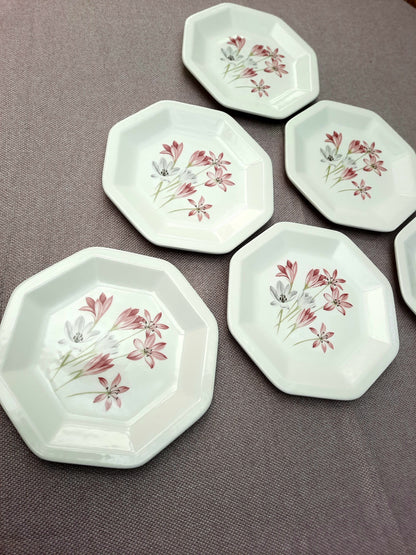 Pratos de sobremesa de flores