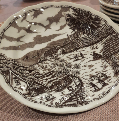 8 assiettes Ironstone