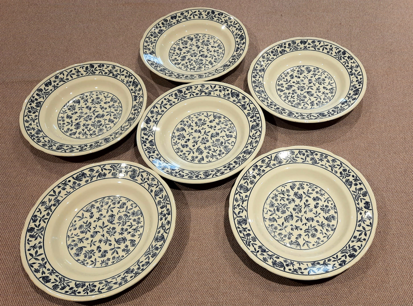 6 platos de sopa