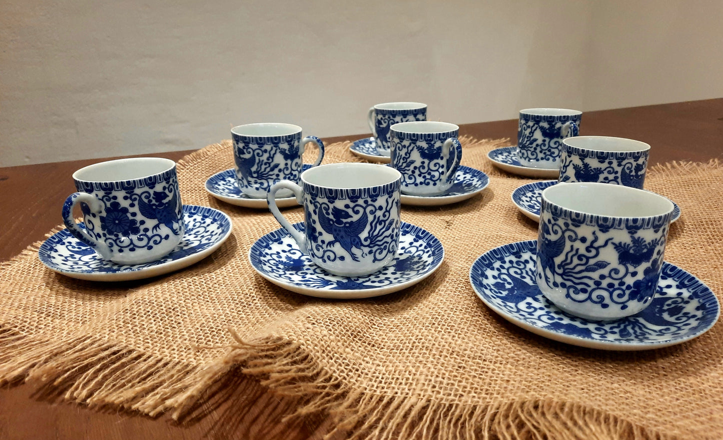 Lot de 8 Tasses à Café & Soucoupes -