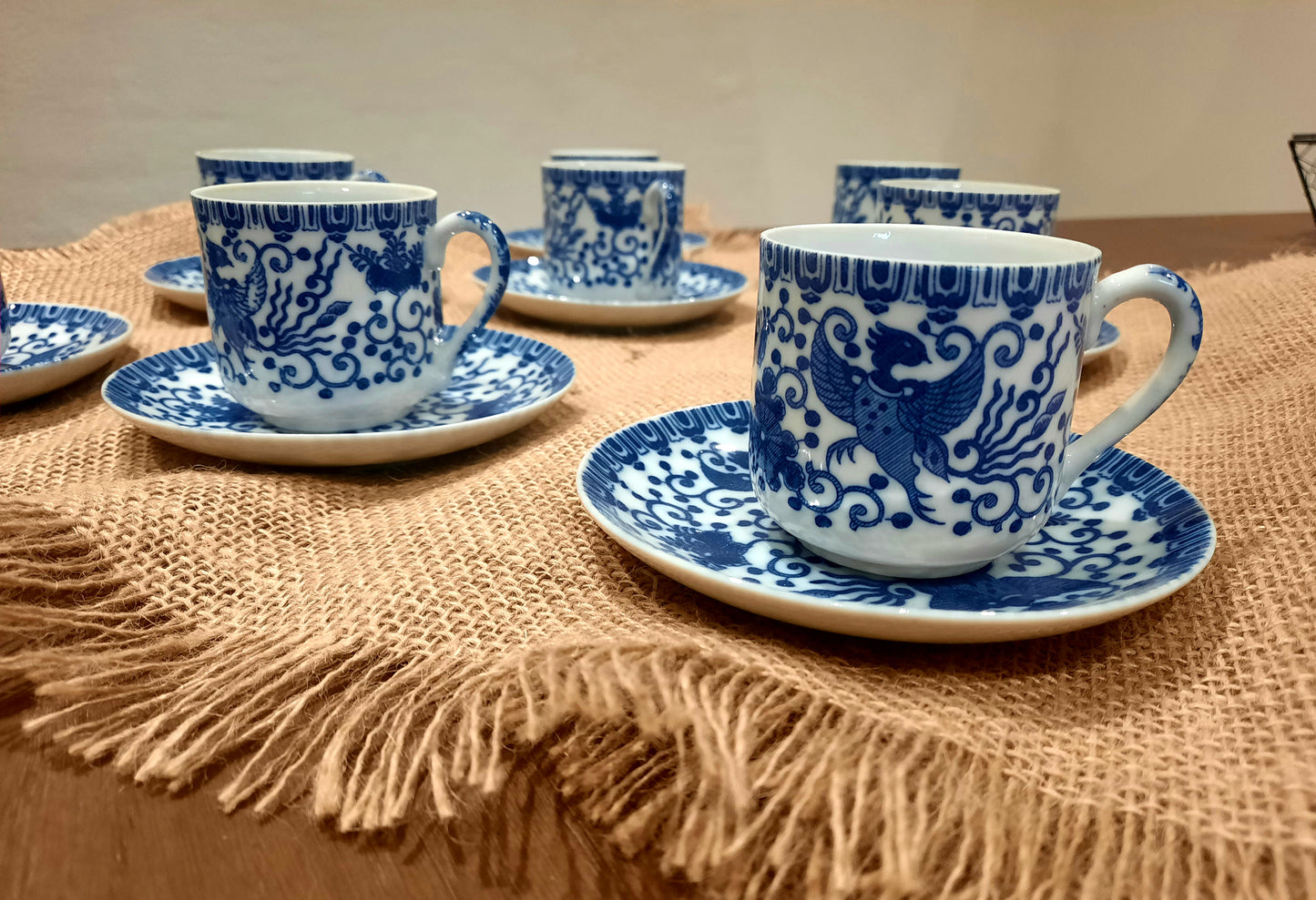 Lot de 8 Tasses à Café & Soucoupes -