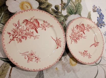 Dois pratos de sobremesa Sarreguemines – modelo “Favorite” – motivo Red Bird