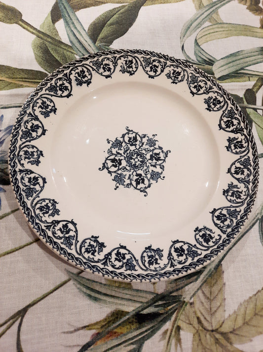 Assiette Plate "Brienne" en Terre de Fer – HB&Cie