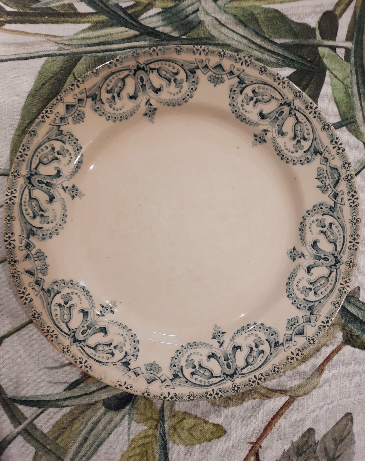 Prato de sobremesa "Garland" – HBCM Terre de Fer 