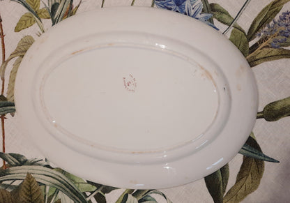 Plat Ovale "Mignardise" en Terre de Fer – Élégance et Charme d’Antan