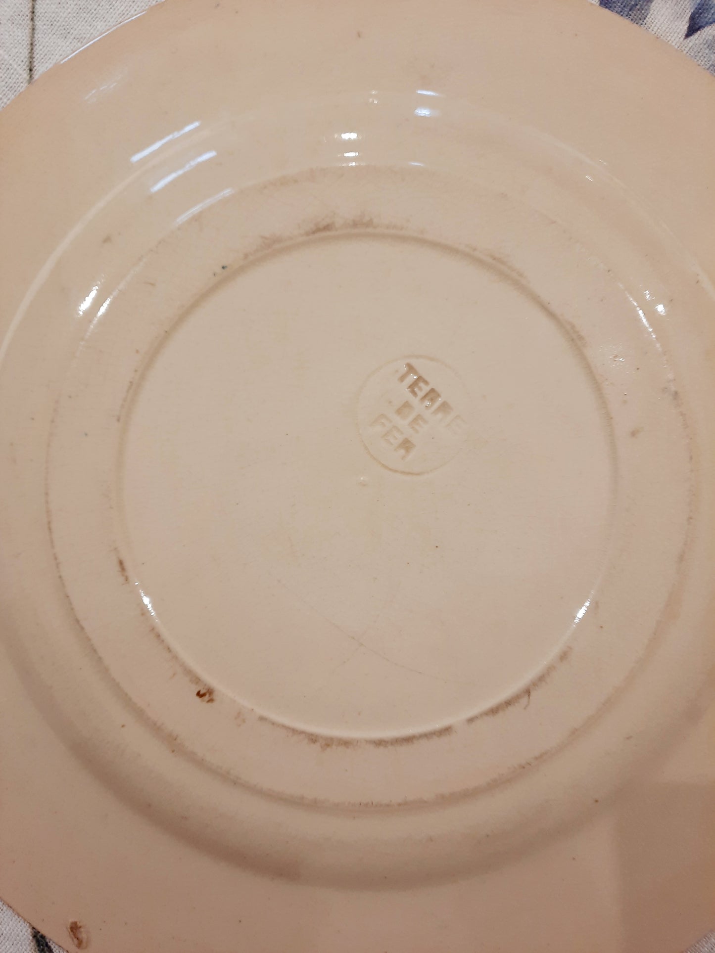 2 Assiettes à Dessert en Terre de Fer