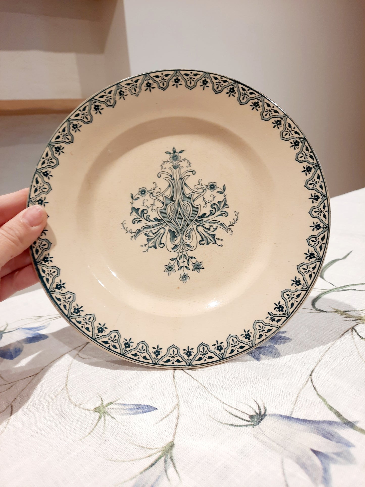 2 Assiettes à Dessert en Terre de Fer