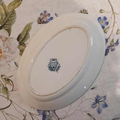 Plat ovale en faïence – St Amand les Eaux
