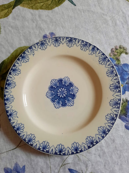 Lot de 8 assiettes à dessert Lunéville K&G Rouen – XIXe siècle