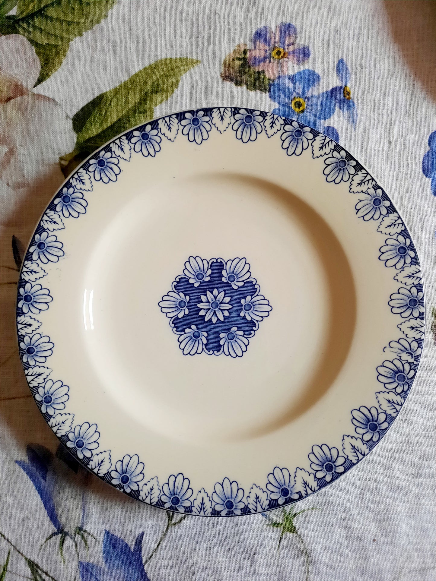 Lot de 4 assiettes à dessert Lunéville K&G Rouen – XIXe siècle