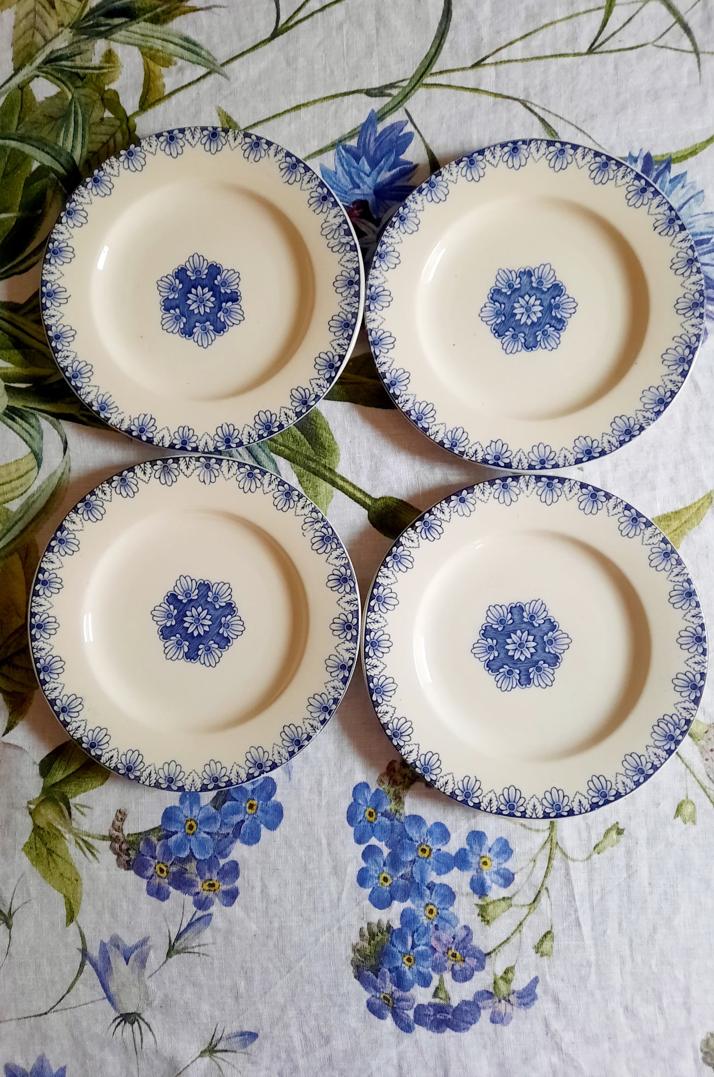 Lot de 4 assiettes à dessert Lunéville K&G Rouen – XIXe siècle