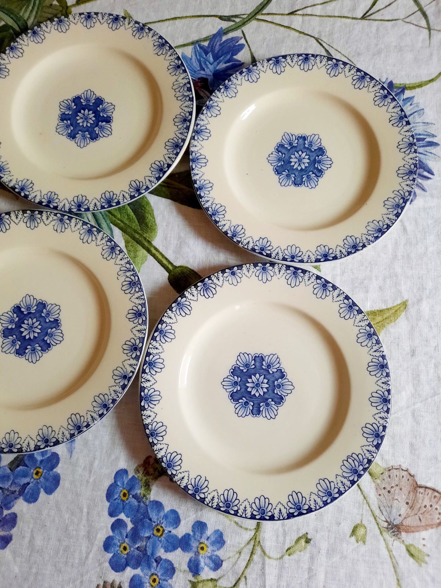 Lot de 4 assiettes à dessert Lunéville K&G Rouen – XIXe siècle