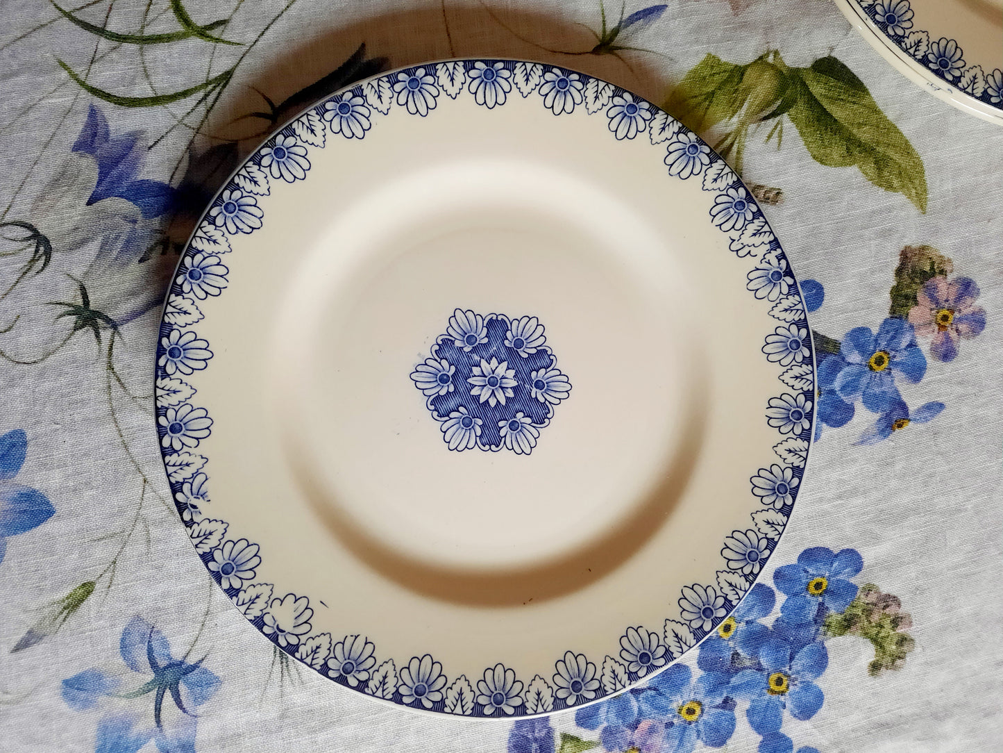 Lot de 4 assiettes plates Lunéville K&G Rouen – XIXe siècle