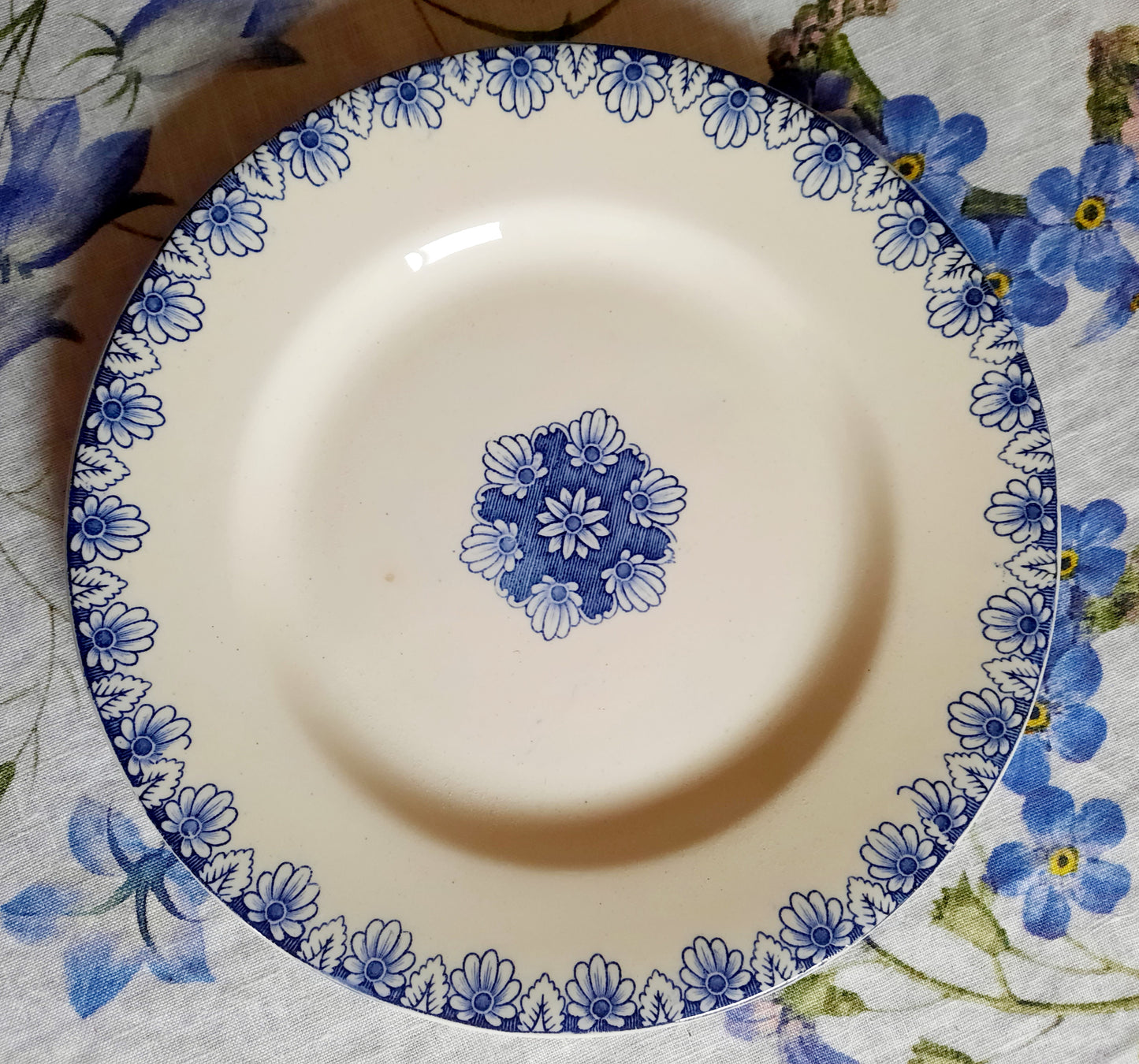 Lot de 4 assiettes plates Lunéville K&G Rouen – XIXe siècle