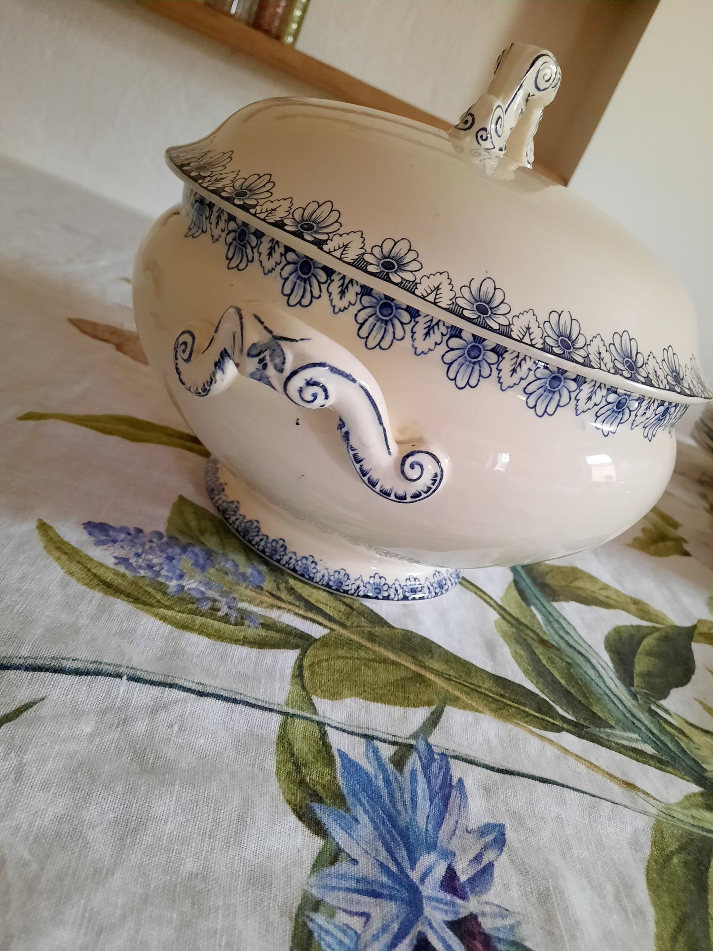 Soupière Lunéville K&G Rouen – XIXe siècle