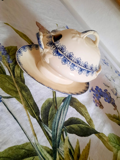Saucière avec couvercle Lunéville K&G Rouen – XIXe siècle