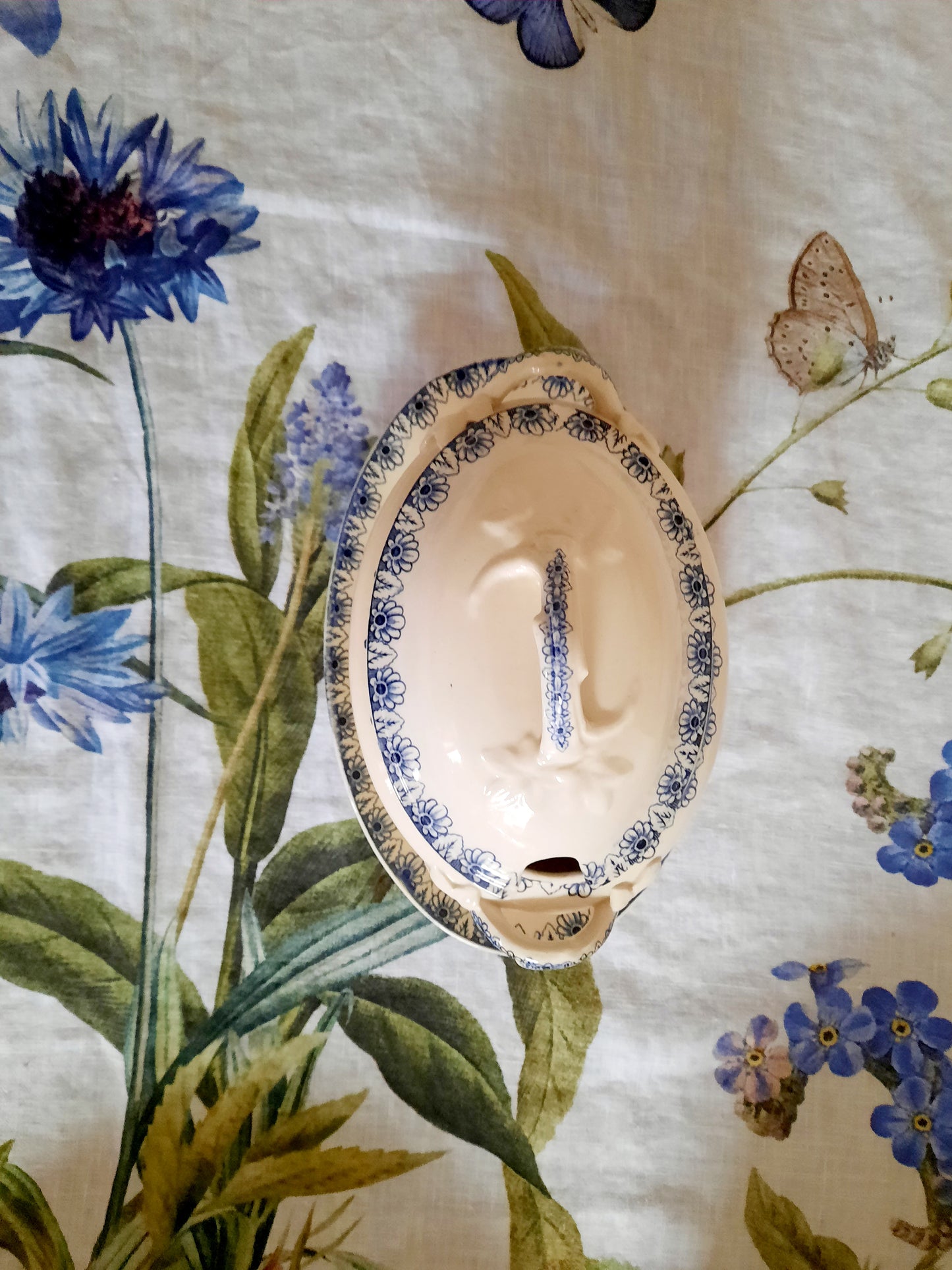 Saucière avec couvercle Lunéville K&G Rouen – XIXe siècle