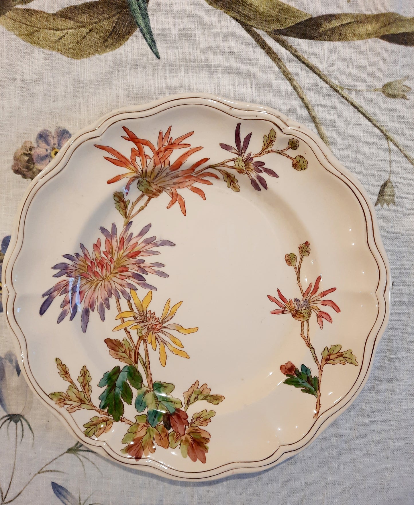 Assiette plate en Terre de Fer – Longchamp, modèle Yeddo Polychrome