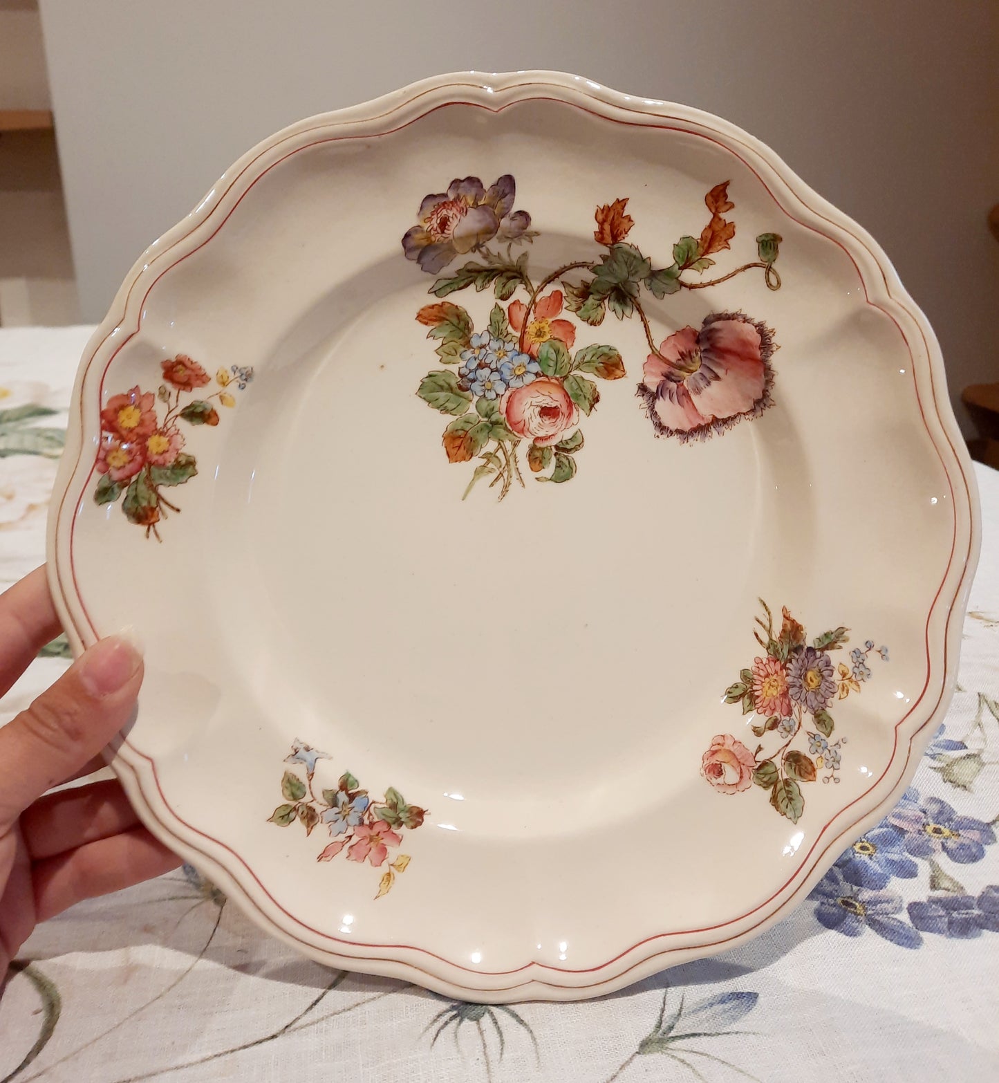 6 assiettes plates Longchamp